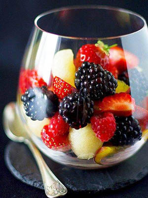 Φρούτα σε ποτήρι